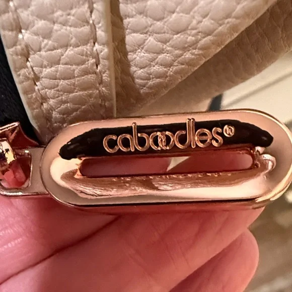 Caboodles Beige and Black Duffel Bag NWOT - Picture 2 of 10